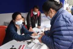 Staff-of-DoH-providing-free-drugs-and-diagnostic-service-to-the-devotees-at-the-camp