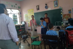 Teacher-introducing-childs-diagnose-and-their-likes-and-dislikes